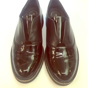 Black patent and leather flat loafers